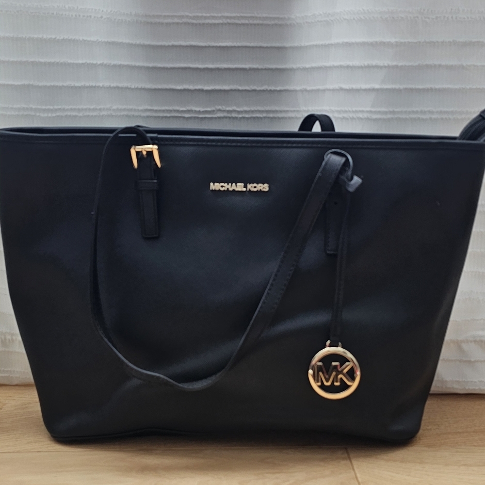 Michael Kors Jet Set Travel Large Black Saffiano Leather Tote w/ Dustbag